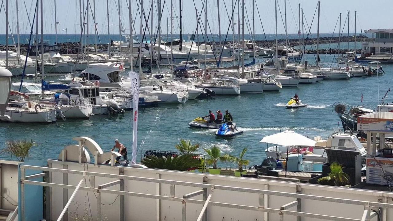 Residence De Standing La Pecherie Spacieux T3 Comme Un Cocon Familial Vue Mer Et Sur L'Avant Port Sur Le Bout Du Bout De Cap D'Agde Seule Cap En Occitanie Exterior photo